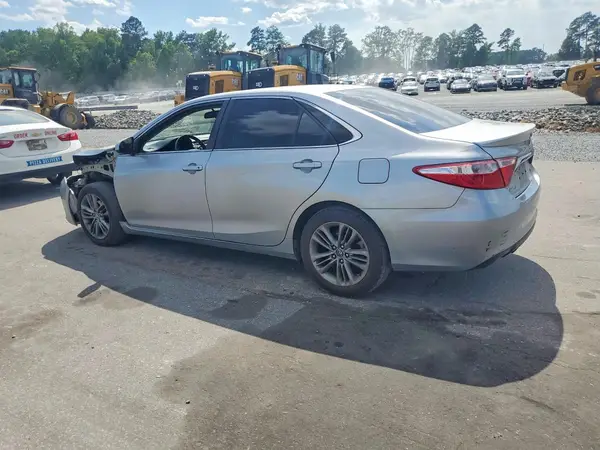 4T1BF1FK9GU524834 2016 TOYOTA CAMRY - Image 2