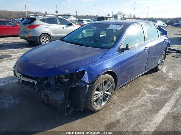 4T1BF1FK9GU529807 2016 TOYOTA CAMRY - Image 2