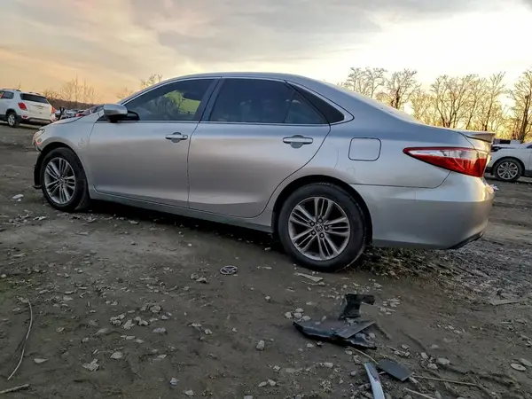 4T1BF1FK9GU534182 2016 TOYOTA CAMRY - Image 2