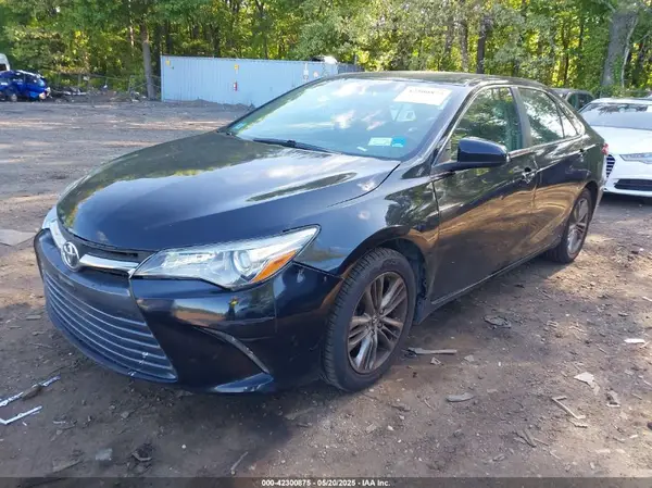 4T1BF1FK9GU536062 2016 TOYOTA CAMRY - Image 2