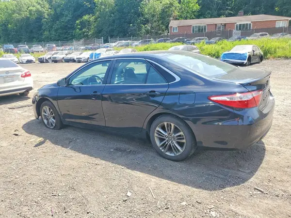 4T1BF1FK9GU538863 2016 TOYOTA CAMRY - Image 2
