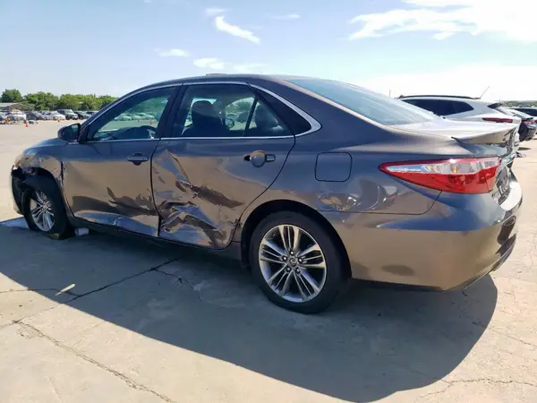 4T1BF1FK9GU541293 2016 TOYOTA CAMRY - Image 2