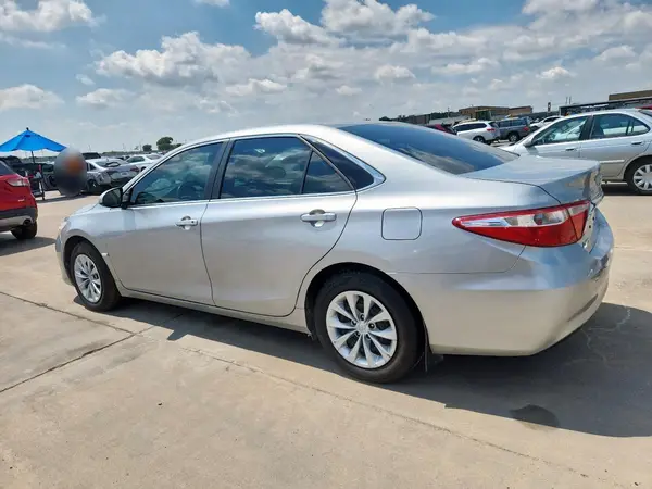 4T1BF1FK9GU542234 2016 TOYOTA CAMRY - Image 2