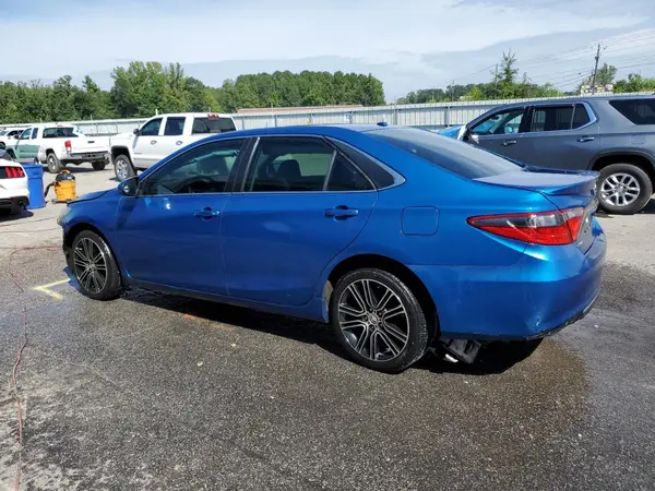 4T1BF1FK9GU544372 2016 TOYOTA CAMRY - Image 2