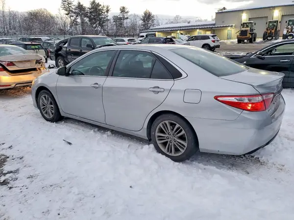 4T1BF1FK9GU544498 2016 TOYOTA CAMRY - Image 2