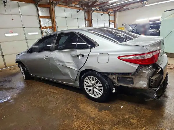 4T1BF1FK9GU546994 2016 TOYOTA CAMRY - Image 2