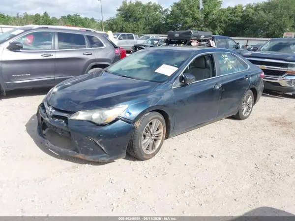 4T1BF1FK9GU549488 2016 TOYOTA CAMRY - Image 2