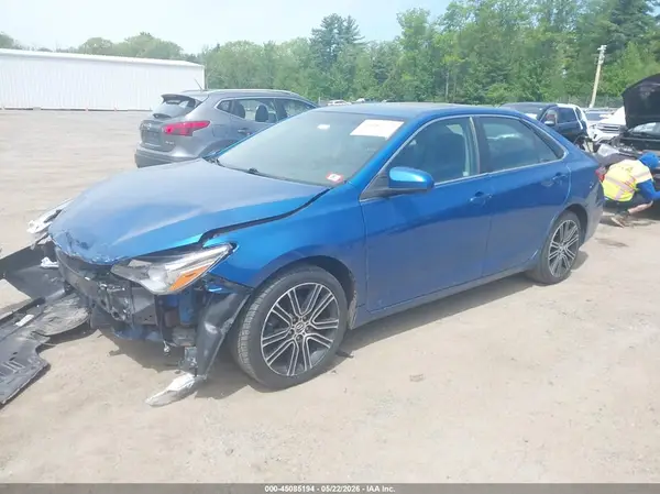 4T1BF1FK9GU551340 2016 TOYOTA CAMRY - Image 2