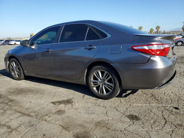 4T1BF1FK9GU555744 2016 TOYOTA CAMRY - Image 2