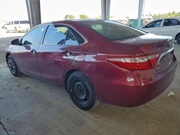 4T1BF1FK9GU555971 2016 TOYOTA CAMRY - Image 2