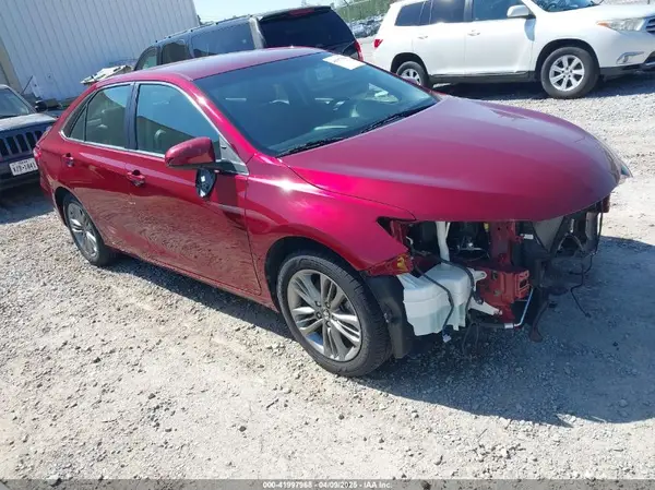 4T1BF1FK9GU557915 2016 TOYOTA CAMRY - Image 1