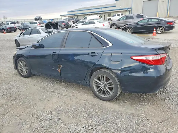 4T1BF1FK9GU558059 2016 TOYOTA CAMRY - Image 2