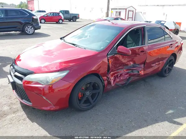 4T1BF1FK9GU558370 2016 TOYOTA CAMRY - Image 2