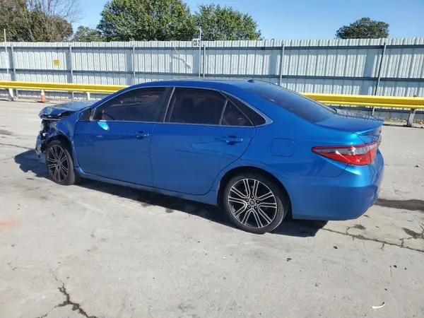4T1BF1FK9GU560166 2016 TOYOTA CAMRY - Image 2
