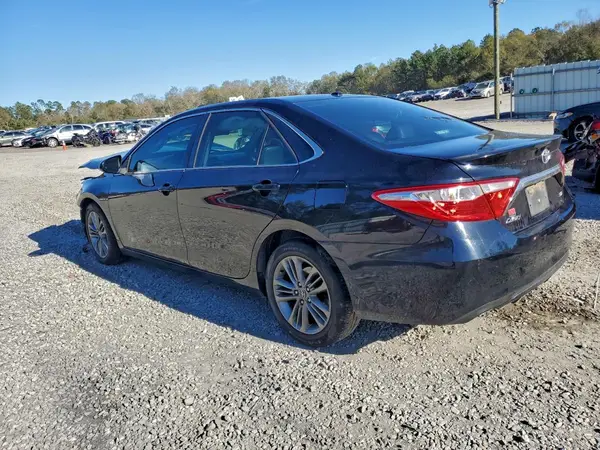 4T1BF1FK9GU563987 2016 TOYOTA CAMRY - Image 2