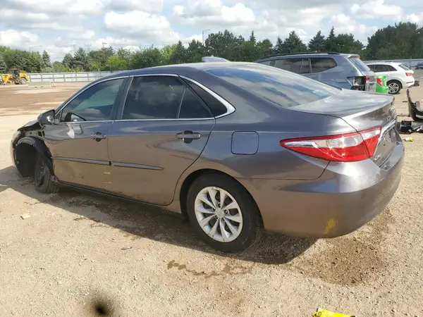 4T1BF1FK9GU565416 2016 TOYOTA CAMRY - Image 2