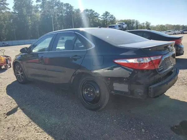 4T1BF1FK9GU565688 2016 TOYOTA CAMRY - Image 2