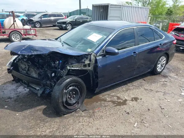 4T1BF1FK9GU565772 2016 TOYOTA CAMRY - Image 2