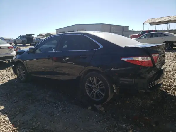 4T1BF1FK9GU570390 2016 TOYOTA CAMRY - Image 2