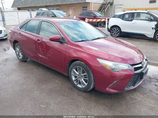 4T1BF1FK9GU574486 2016 TOYOTA CAMRY - Image 1