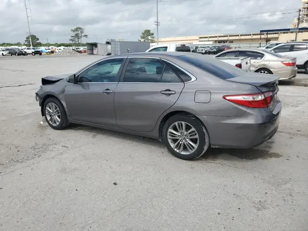4T1BF1FK9GU575895 2016 TOYOTA CAMRY - Image 2