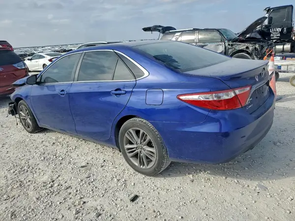 4T1BF1FK9GU575931 2016 TOYOTA CAMRY - Image 2