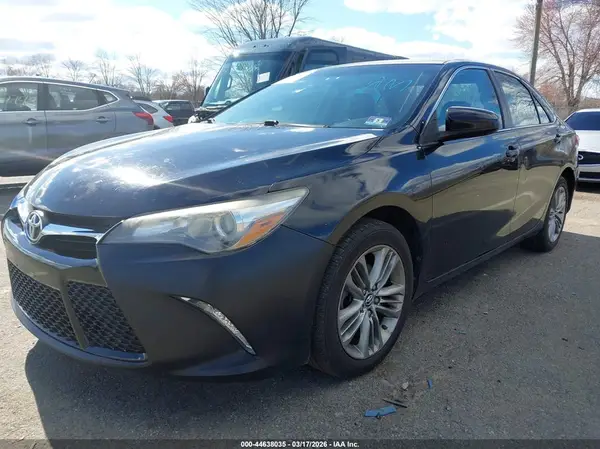 4T1BF1FK9GU577159 2016 TOYOTA CAMRY - Image 2