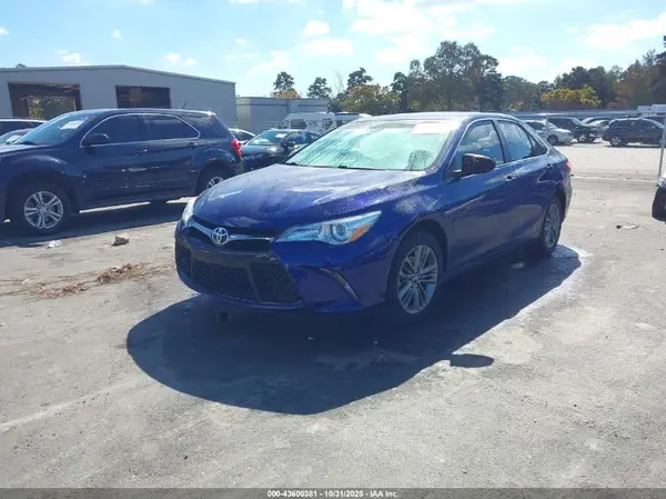 4T1BF1FK9GU577825 2016 TOYOTA CAMRY - Image 2