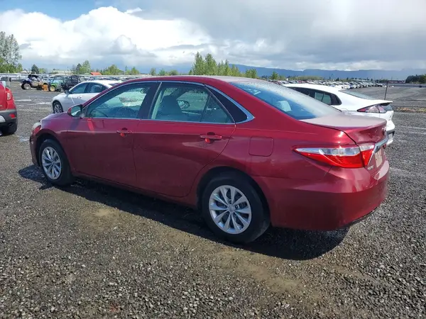 4T1BF1FK9GU578571 2016 TOYOTA CAMRY - Image 2