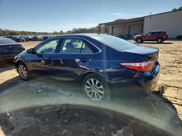 4T1BF1FK9GU580417 2016 TOYOTA CAMRY - Image 2