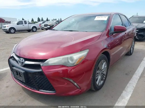 4T1BF1FK9GU582913 2016 TOYOTA CAMRY - Image 2