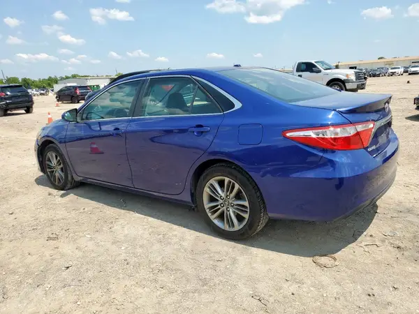 4T1BF1FK9GU584726 2016 TOYOTA CAMRY - Image 2