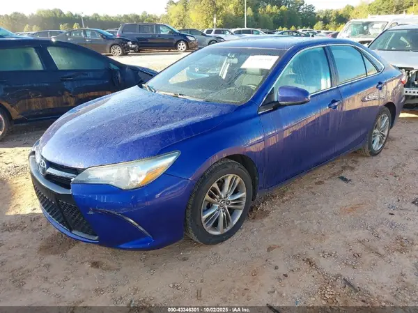 4T1BF1FK9GU585682 2016 TOYOTA CAMRY - Image 2