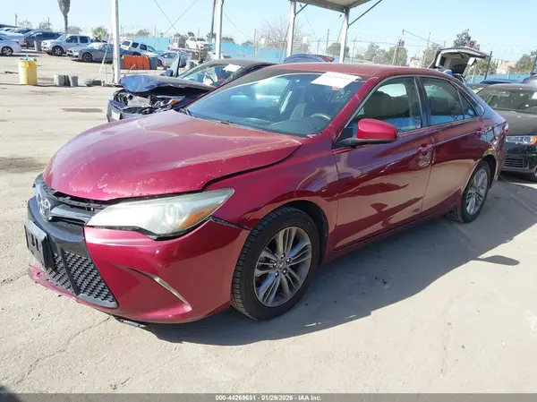 4T1BF1FK9GU586721 2016 TOYOTA CAMRY - Image 2