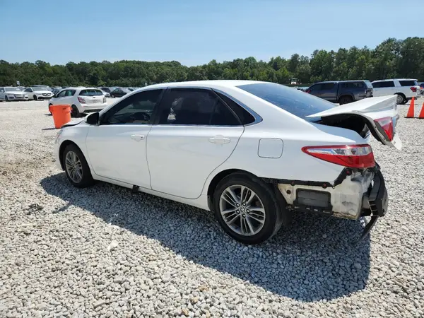 4T1BF1FK9GU587917 2016 TOYOTA CAMRY - Image 2