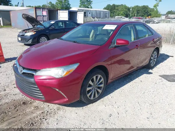 4T1BF1FK9GU590719 2016 TOYOTA CAMRY - Image 2