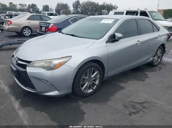 4T1BF1FK9GU592177 2016 TOYOTA CAMRY - Image 2