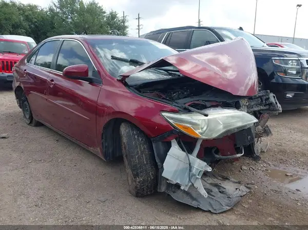 4T1BF1FK9GU593104 2016 TOYOTA CAMRY - Image 1