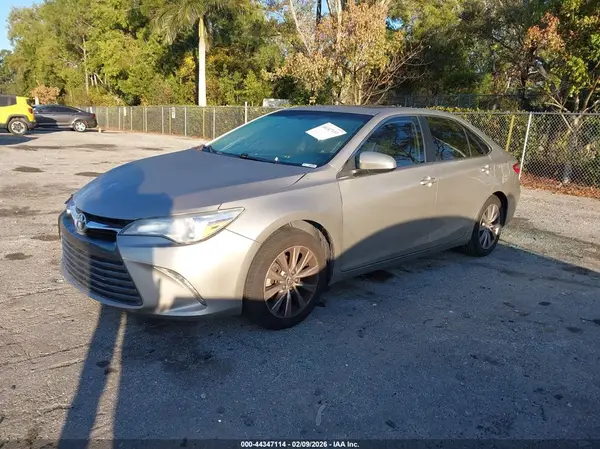 4T1BF1FK9GU593152 2016 TOYOTA CAMRY - Image 2