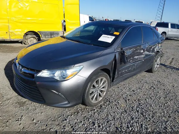 4T1BF1FK9GU594155 2016 TOYOTA CAMRY - Image 2