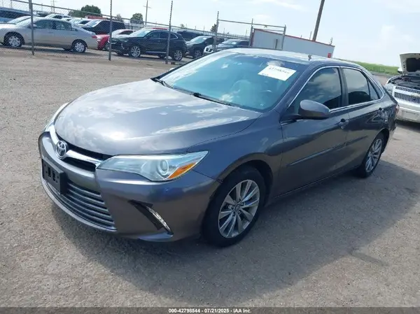 4T1BF1FK9GU594592 2016 TOYOTA CAMRY - Image 2
