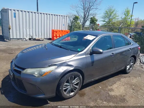 4T1BF1FK9GU595502 2016 TOYOTA CAMRY - Image 2