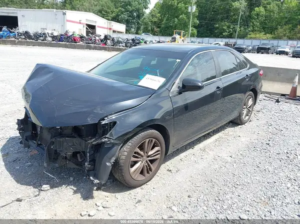 4T1BF1FK9GU596021 2016 TOYOTA CAMRY - Image 2