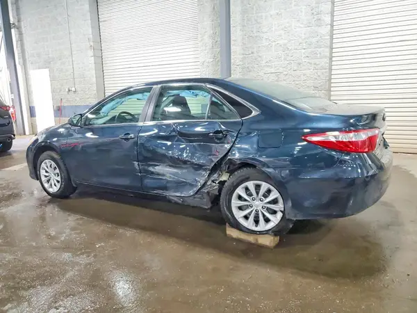 4T1BF1FK9GU604229 2016 TOYOTA CAMRY - Image 2