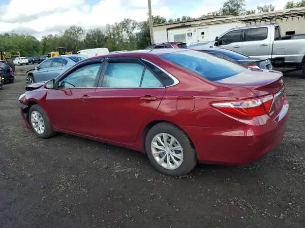 4T1BF1FK9GU605798 2017 TOYOTA CAMRY - Image 2