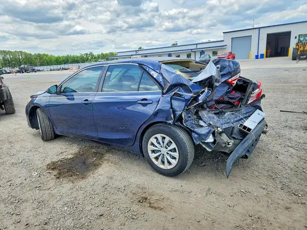 4T1BF1FK9GU606109 2016 TOYOTA CAMRY - Image 2