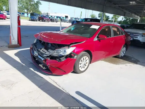 4T1BF1FK9GU606949 2016 TOYOTA CAMRY - Image 2