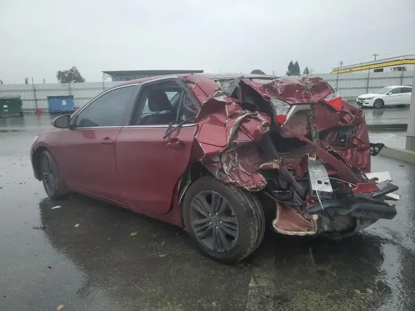 4T1BF1FK9GU608331 2016 TOYOTA CAMRY - Image 2