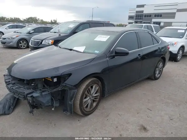 4T1BF1FK9GU609088 2016 TOYOTA CAMRY - Image 2