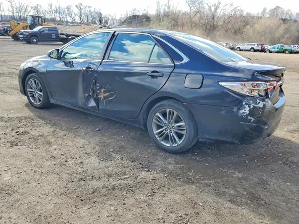 4T1BF1FK9GU610936 2016 TOYOTA CAMRY - Image 2